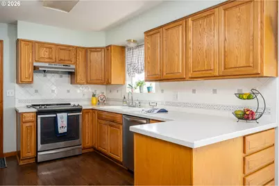 9800 SW Hillsboro Hwy, Hillsboro, OR 97123 - Photo 15