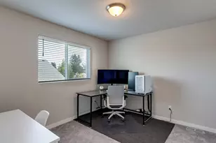 291 W 17th St, Lafayette, OR 97127 - Photo 25