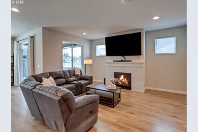 291 W 17th St, Lafayette, OR 97127 - Photo 5