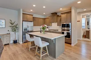 291 W 17th St, Lafayette, OR 97127 - Photo 9