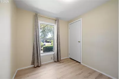 1400 Candlelight Dr #180, Eugene, OR 97402 - Photo 11