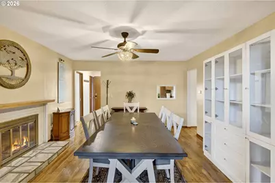 14530 NE Knott Ct, Portland, OR 97230 - Photo 13