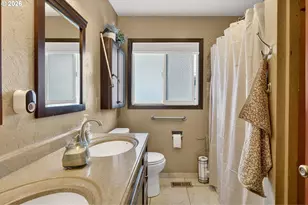 14530 NE Knott Ct, Portland, OR 97230 - Photo 35