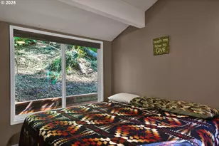 7025 Glacier Dr, Springfield, OR 97478 - Photo 21