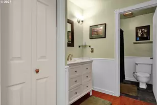 7025 Glacier Dr, Springfield, OR 97478 - Photo 17