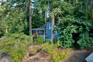 7025 Glacier Dr, Springfield, OR 97478 - Photo 1