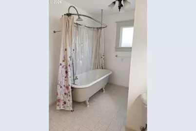 322 W C St, Rainier, OR 97048 - Photo 17