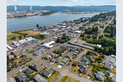 322 W C St, Rainier, OR 97048 - Photo 43