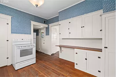 322 W C St, Rainier, OR 97048 - Photo 19