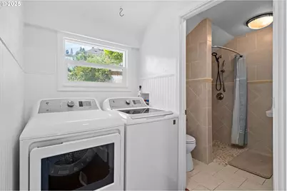 322 W C St, Rainier, OR 97048 - Photo 17