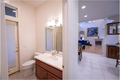 3338 Lakeside Dr, Eugene, OR 97401 - Photo 43