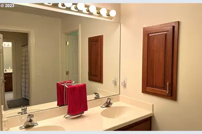 3338 Lakeside Dr, Eugene, OR 97401 - Photo 37