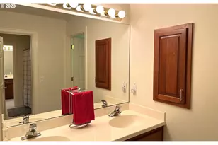 3338 Lakeside Dr, Eugene, OR 97401 - Photo 37