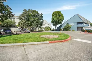 91 N Hayden Bay Dr, Portland, OR 97217 - Photo 27