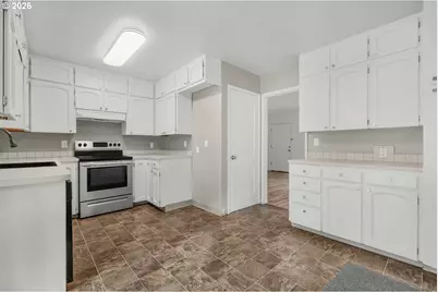 11580 SE Powell Blvd, Portland, OR 97266 - Photo 9