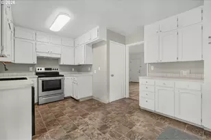11580 SE Powell Blvd, Portland, OR 97266 - Photo 9