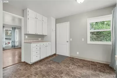 11580 SE Powell Blvd, Portland, OR 97266 - Photo 13