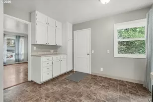 11580 SE Powell Blvd, Portland, OR 97266 - Photo 13