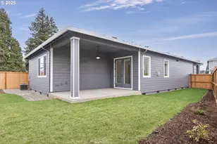 15205 S E Towers Ter, Milwaukie, OR 97267 - Photo 3