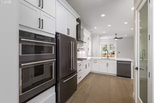 15205 S E Towers Ter, Milwaukie, OR 97267 - Photo 11