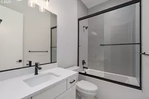 15205 S E Towers Ter, Milwaukie, OR 97267 - Photo 21