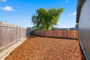 1551 A St, Springfield, OR 97477 - Photo 21