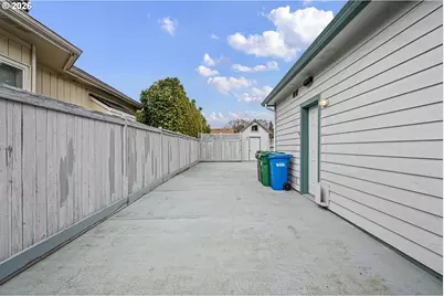 805 Impala Ave, Eugene, OR 97404 - Photo 45