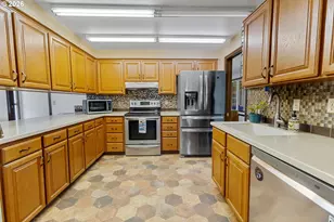 5665 Silverton Rd, Salem, OR 97305 - Photo 13
