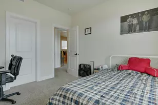 1647 NE Market Dr, Fairview, OR 97024 - Photo 31