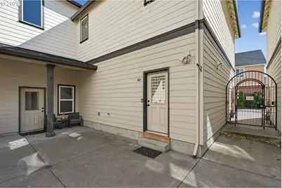 1647 NE Market Dr, Fairview, OR 97024 - Photo 13
