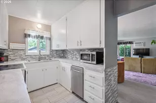 111 Appleman Dr, Castle Rock, WA 98611 - Photo 11