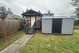 101 SW Peach Ln, Winston, OR 97496 - Photo 17