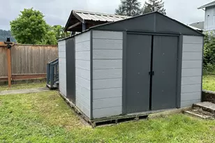 101 SW Peach Ln, Winston, OR 97496 - Photo 21