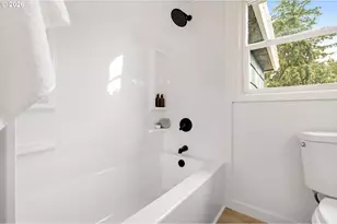 2372 SE 141st Ave, Portland, OR 97233 - Photo 19