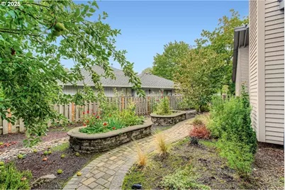 32400 SW Estates Ct S, Wilsonville, OR 97070 - Photo 39