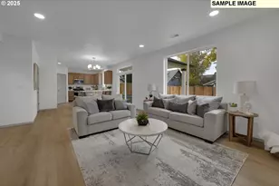 888 S 9th St, Harrisburg, OR 97446 - Photo 5