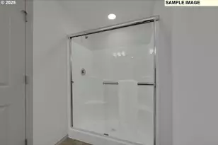 888 S 9th St, Harrisburg, OR 97446 - Photo 17