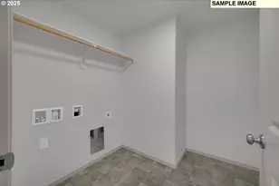 888 S 9th St, Harrisburg, OR 97446 - Photo 27