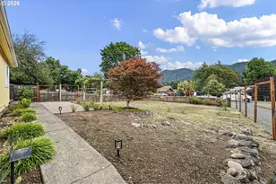 47849 W 2nd St, Oakridge, OR 97463 - Photo 5