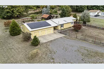 47849 W 2nd St, Oakridge, OR 97463 - Photo 3
