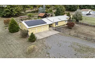 47849 W 2nd St, Oakridge, OR 97463 - Photo 3