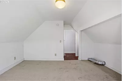 330 NE 1st St, Oakland, OR 97462 - Photo 25