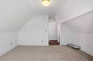 330 NE 1st St, Oakland, OR 97462 - Photo 25