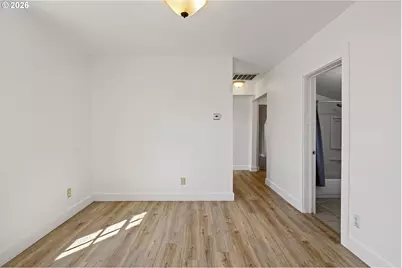 330 NE 1st St, Oakland, OR 97462 - Photo 5