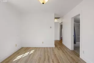 330 NE 1st St, Oakland, OR 97462 - Photo 5
