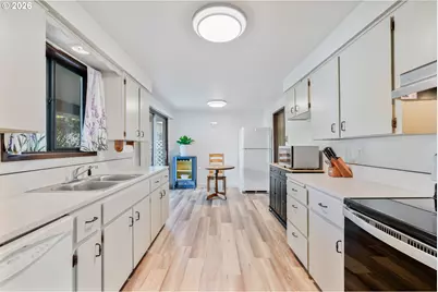 3144 Marigold St, Longview, WA 98632 - Photo 9