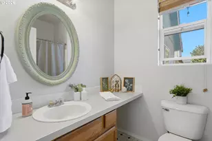 1367 Constitution Ave, Woodburn, OR 97071 - Photo 15