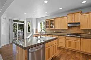 15590 SW Raphael Ln, Portland, OR 97224 - Photo 9