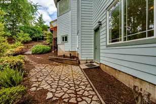 3926 Shasta View St, Eugene, OR 97405 - Photo 43