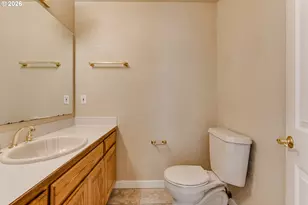 3926 Shasta View St, Eugene, OR 97405 - Photo 17
